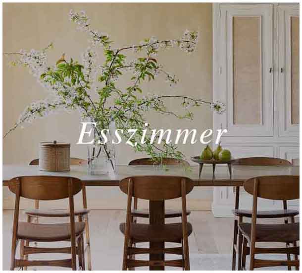Esszimmer im Provence-Stil mit Holztisch, Stühlen und natürlicher Dekoration — Charme de Provence Berlin