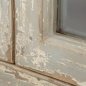 Preview: Glastür und gealtertes Finish der Doris im Detail