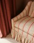 Preview: Raumansicht mit Stoffen von Jane Churchill, u. a. Maris