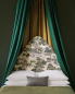 Preview: Bett mit Kopfteil aus Manuel Canovas Mandarin