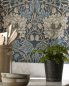 Preview: Honeysuckle & Tulip Tapete von Morris & Co. – Ambiente
