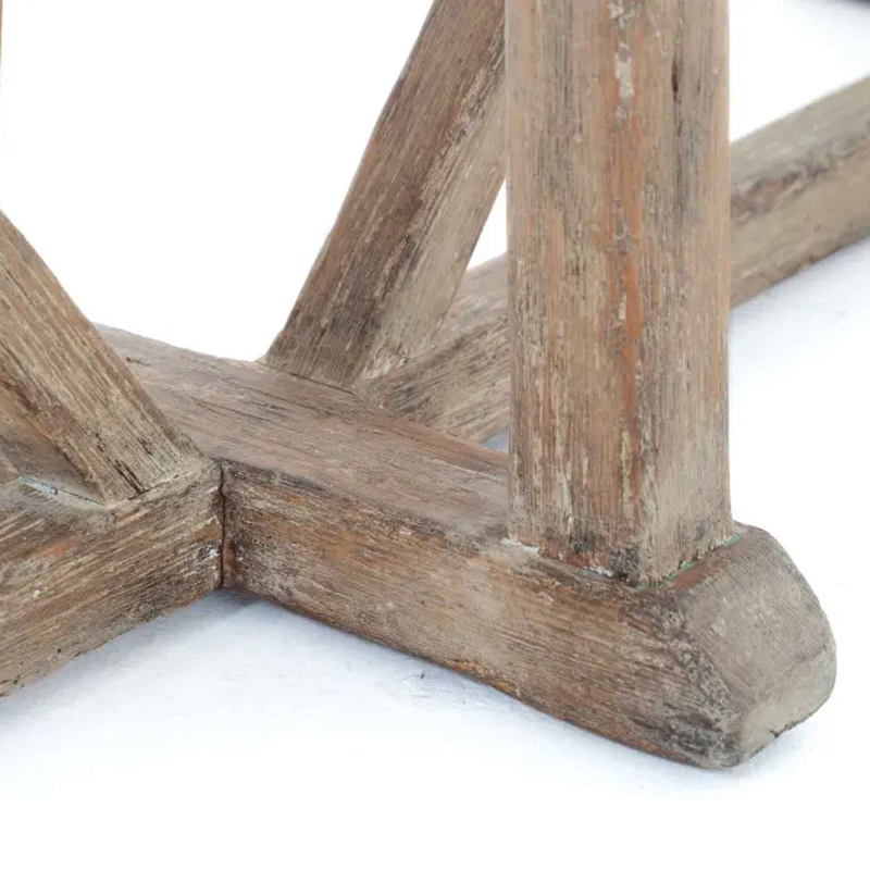 Fußkufe und Kreuzstrebe der Konsole Bertry Small aus altem Pinienholz