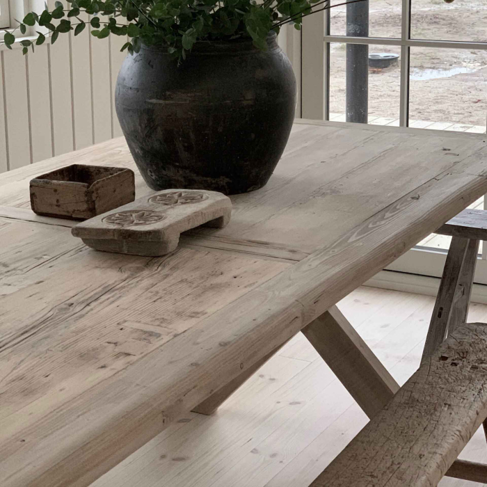 Preview: Esstisch Cross aus altem Ulmenholz