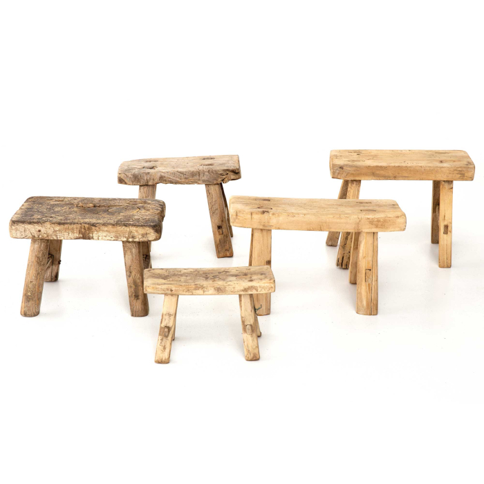 Kleine Bank aus altem Holz