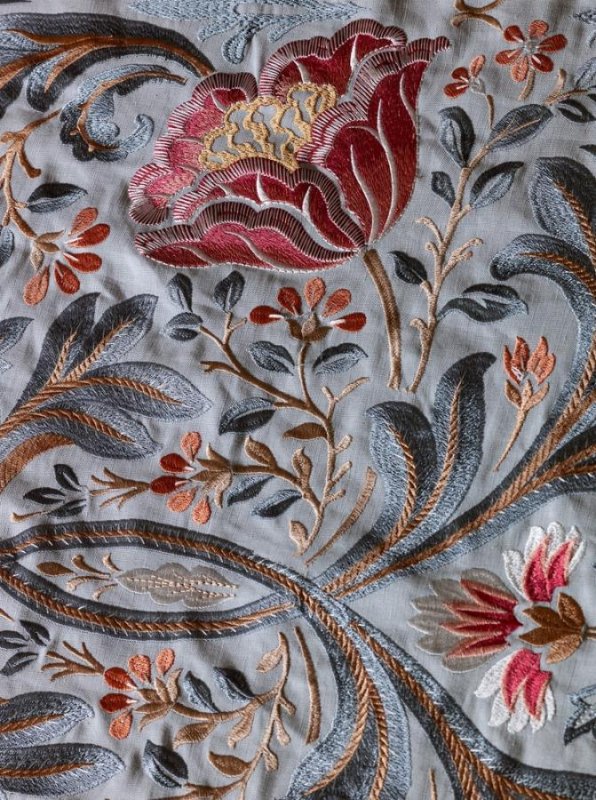 Acantha von Colefax and Fowler im Raum