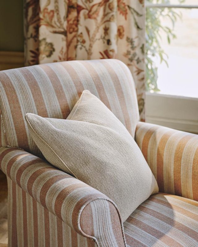 Amira von Colefax and Fowler im Raum