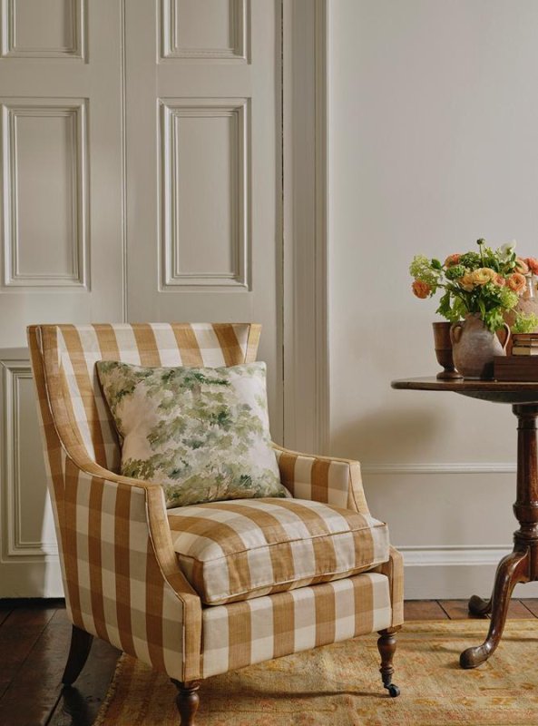 Preview: Arbour von Colefax and Fowler im Raum