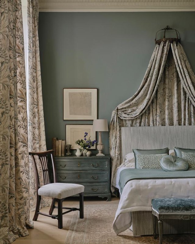 Embury von Colefax and Fowler im Raum