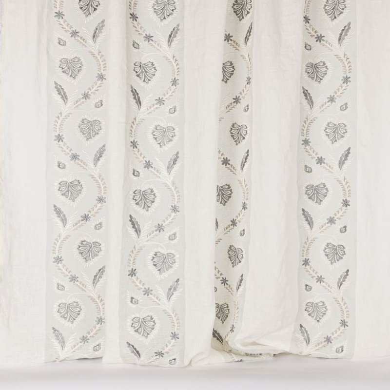 Florinda Sheer Old Blue – Stoff von Colefax and Fowler