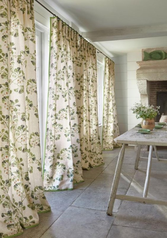 Greenacre von Colefax and Fowler im Raum