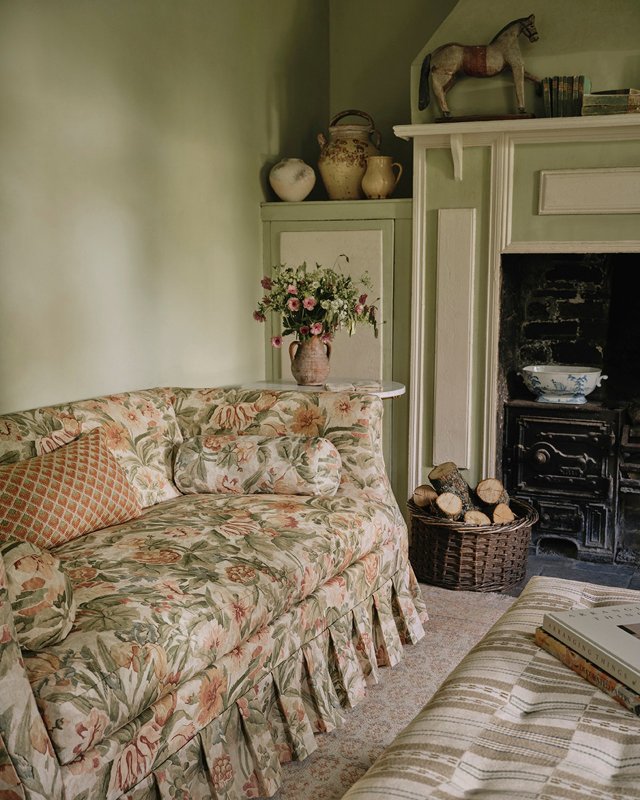 Montilly von Colefax and Fowler im Raum