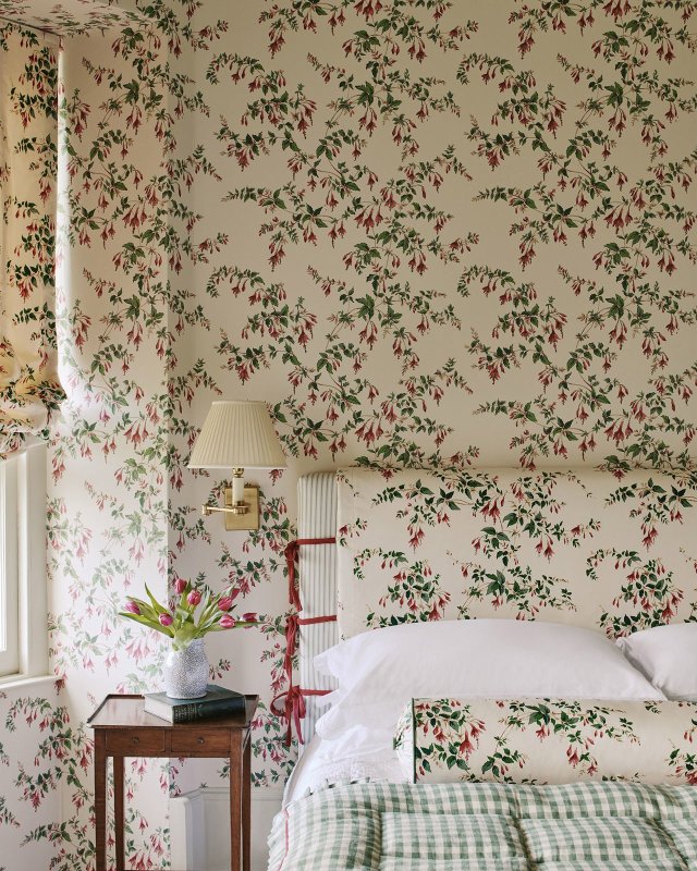 Fuchsia Tapete von Colefax and Fowler – Ambiente