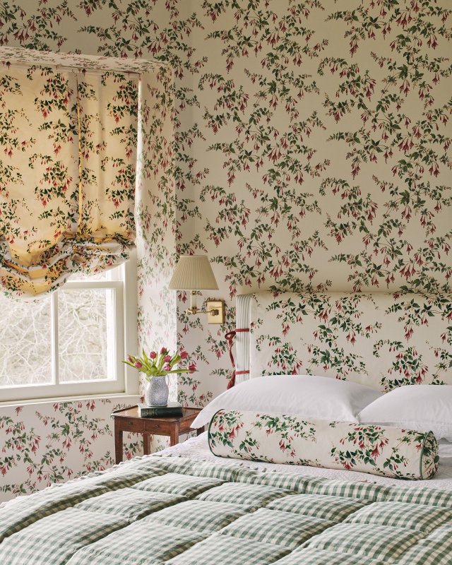 Fuchsia Tapete von Colefax and Fowler – Ambiente 2