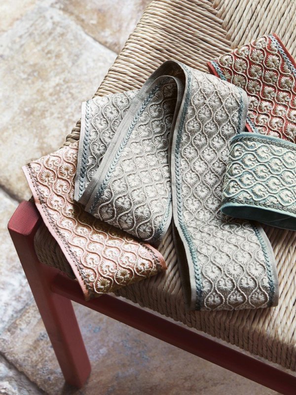Andorra Braid von Colefax and Fowler im Raum