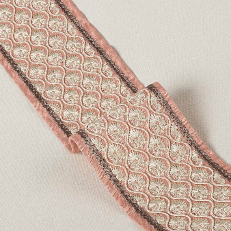 Preview: Andorra Braid Pink – Bestickte Borte von Colefax and Fowler