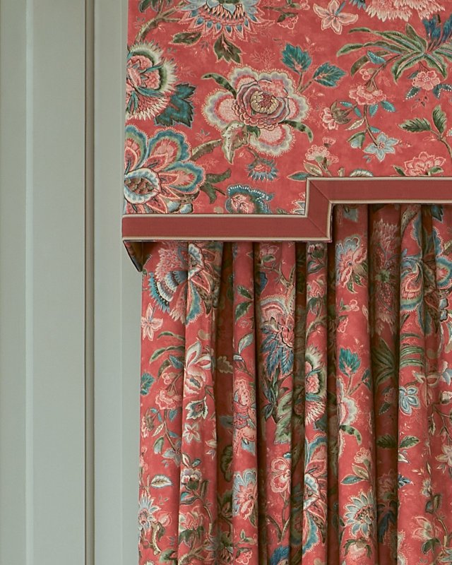 Delano Herringbone Braid von Colefax and Fowler im Raum