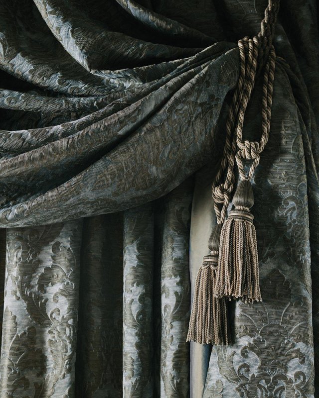 Delano Tassel Tieback von Colefax and Fowler im Raum