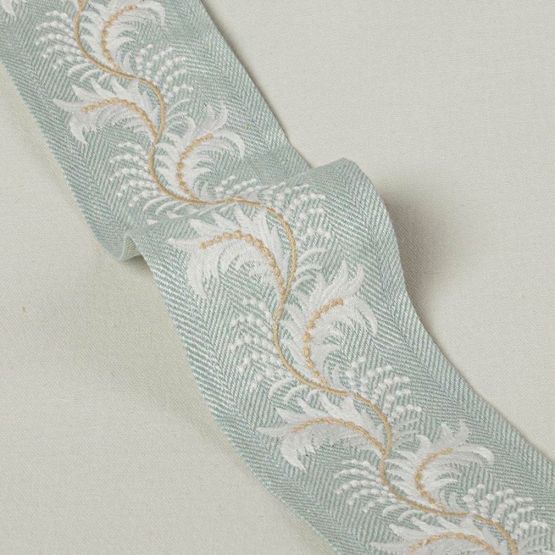 Preview: Feather Braid Aqua – Bestickte Borte von Colefax and Fowler