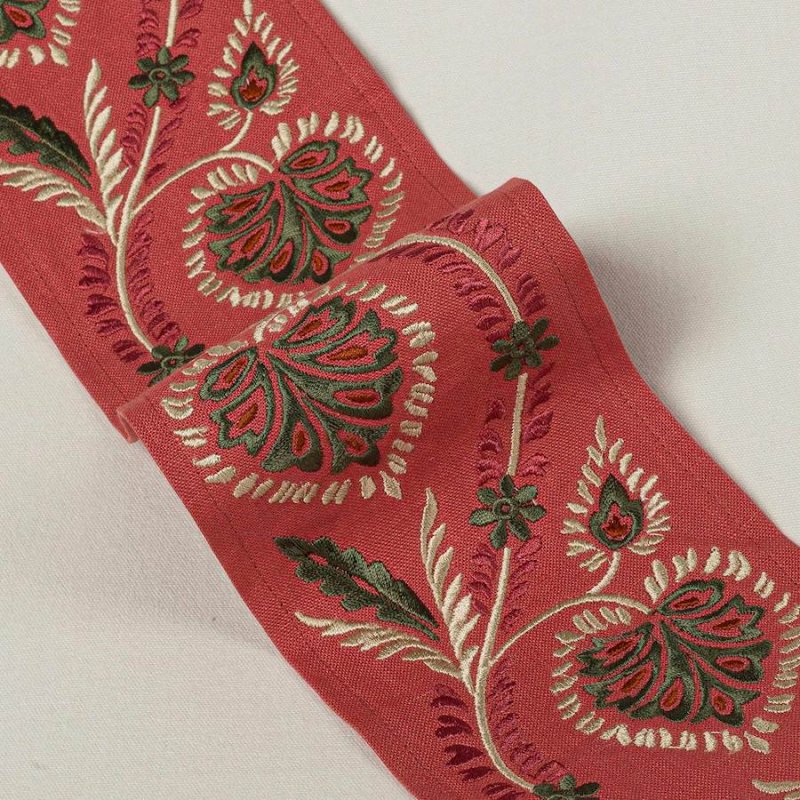 Florinda Braid Red – Bestickte Borte von Colefax and Fowler
