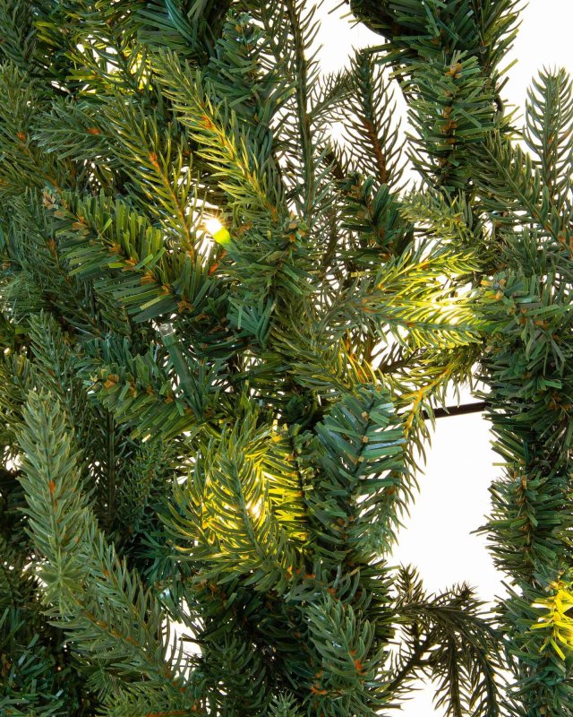 Preview: Pinus Kranz mit LED-Licht, Detail