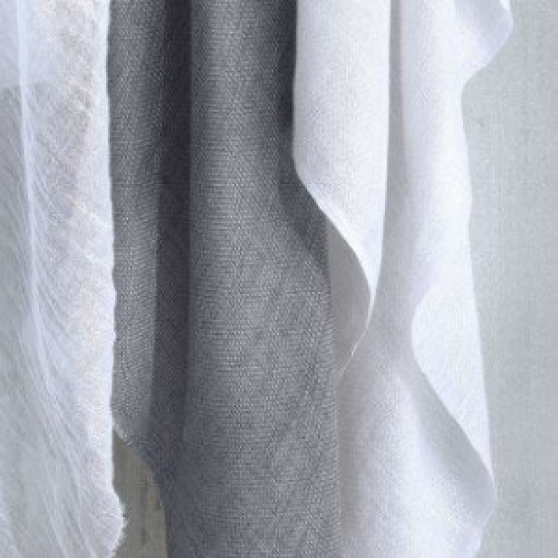 Gaya Voile von Houlès im Raum
