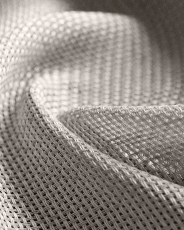 Gill Hellgrau – Voile von Houlès