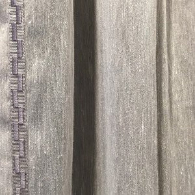 Isae Voile von Houlès im Raum