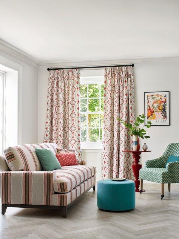 Sofa mit Bezug aus Jane Churchill Indus Stripe