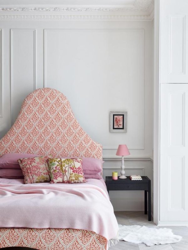 Kingswood Embroidery von Jane Churchill im Raum