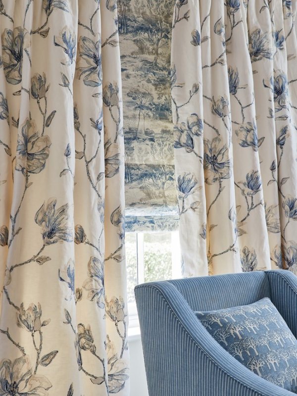 Preview: Vorhänge aus Jane Churchill Lola Flower in Blue