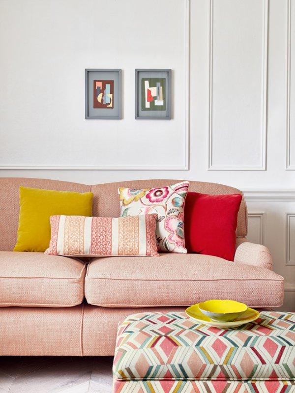 Sofa mit Bezug aus Jane Churchill Macy in Pink