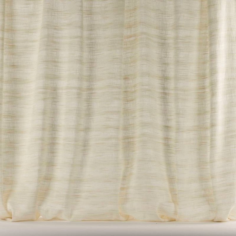 Wanda von Larsen in Ivory