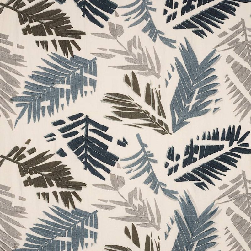 Zoe von Larsen in Sea Blue