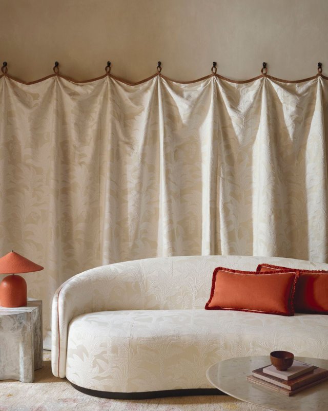 Raumansicht mit Stoffen von Manuel Canovas, u. a. Cancun