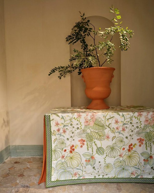 Preview: Raumansicht mit Mahina von Manuel Canovas
