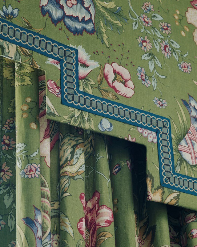Lambrequin aus Manuel Canovas Octavie