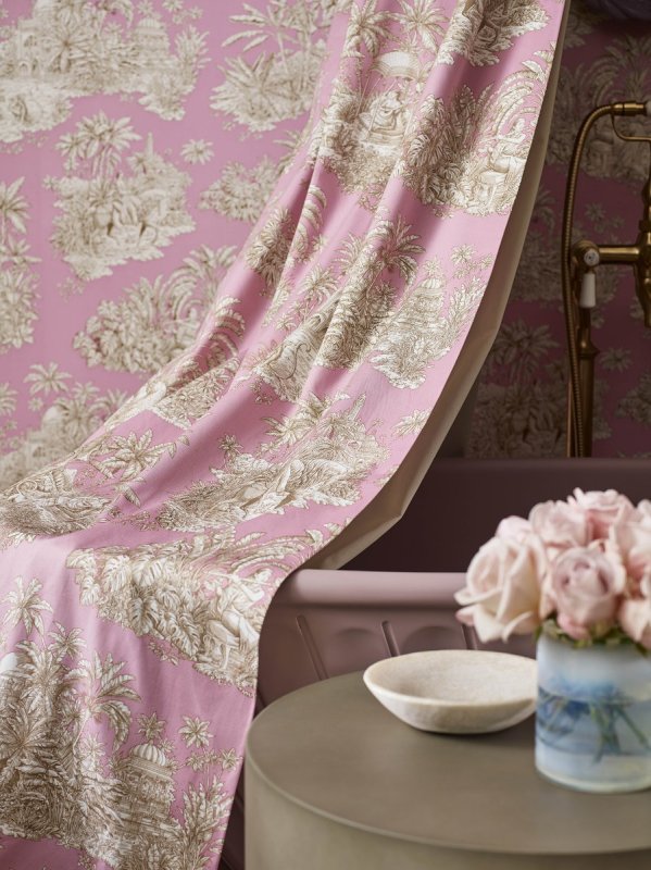 Vorhang aus Manuel Canovas Pondichéry in einem Badezimmer