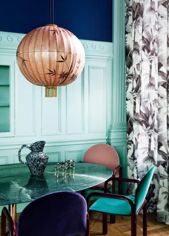 Salengro von Manuel Canovas im Raum