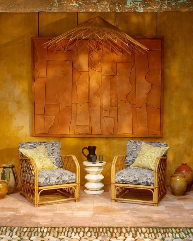 Saona von Manuel Canovas im Raum