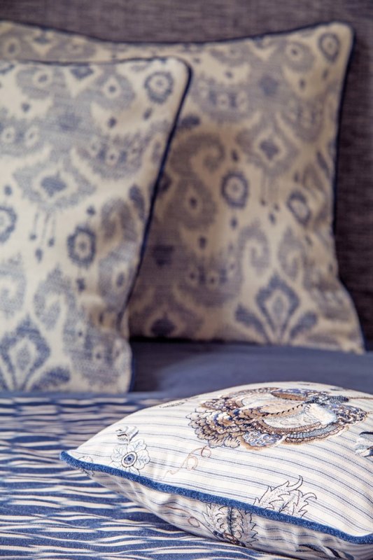 Preview: Kissen aus der Kollektion Ambroise von Manuel Canovas mit Severac