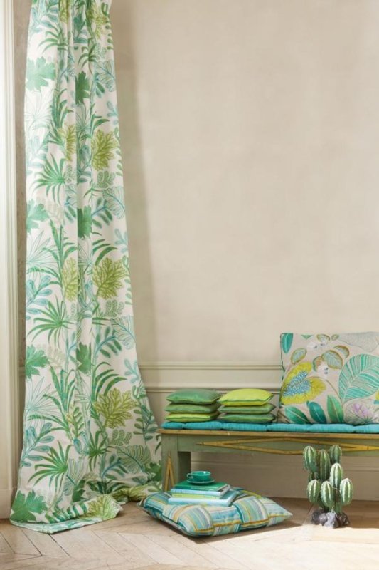 Preview: Tara von Manuel Canovas im Raum