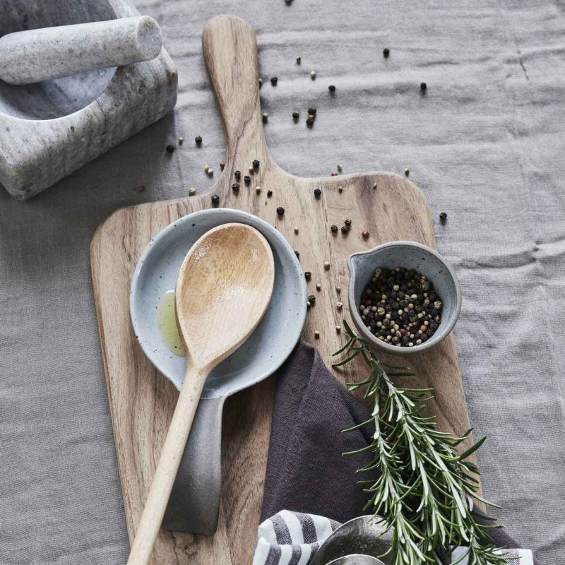 Preview: Merle schlankes Servierbrett aus Naturholz, 70 cm