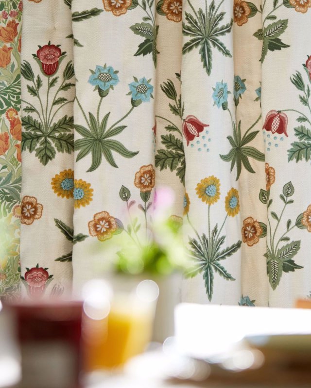Preview: Daisy Embroidery von Morris & Co. – Ambiente