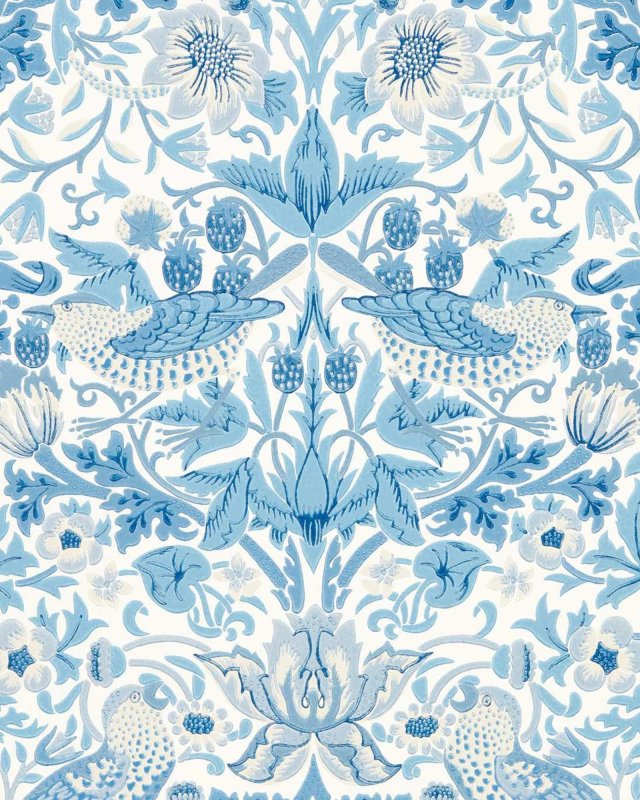 Simply Strawberry Thief Woad – Tapete von Morris & Co.