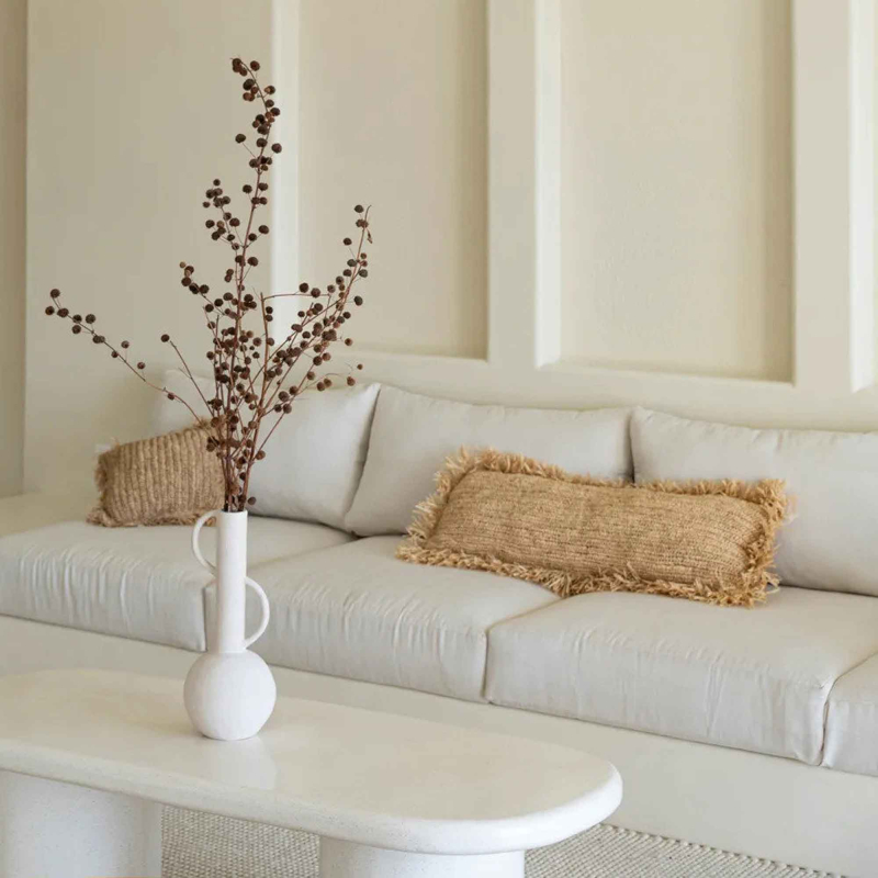 Preview: Raffia Kissen mit Fransen — handgefertigt, 3 Größen