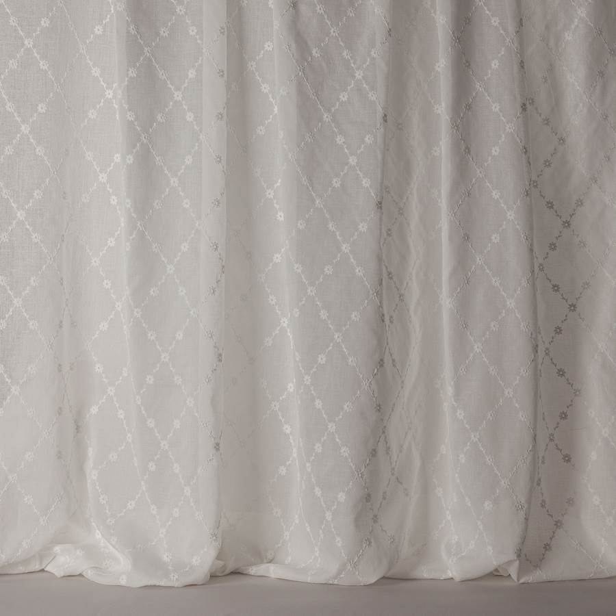 Betony Trellis White