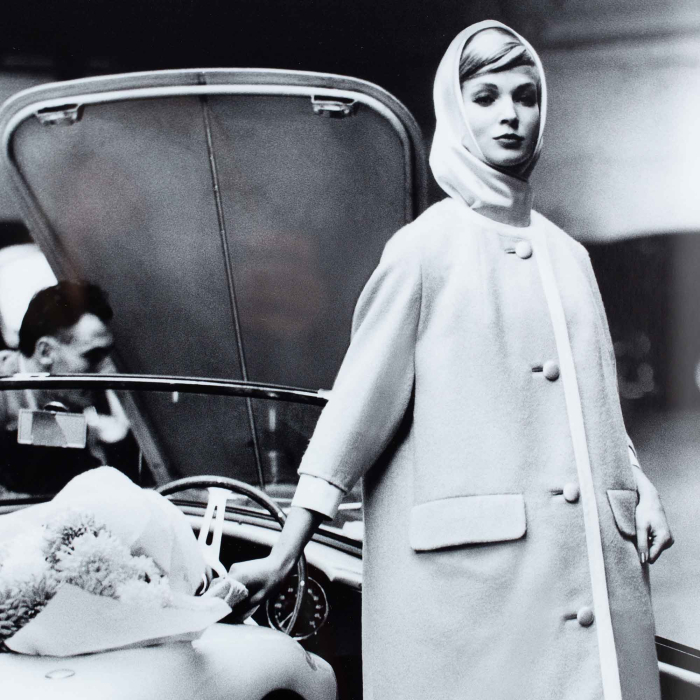 VOGUE DECEMBER 1959 – Gerahmtes Bild von Flamant