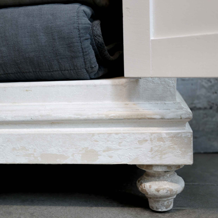 Provençalischer Wäscheschrank - Höhe 173 cm