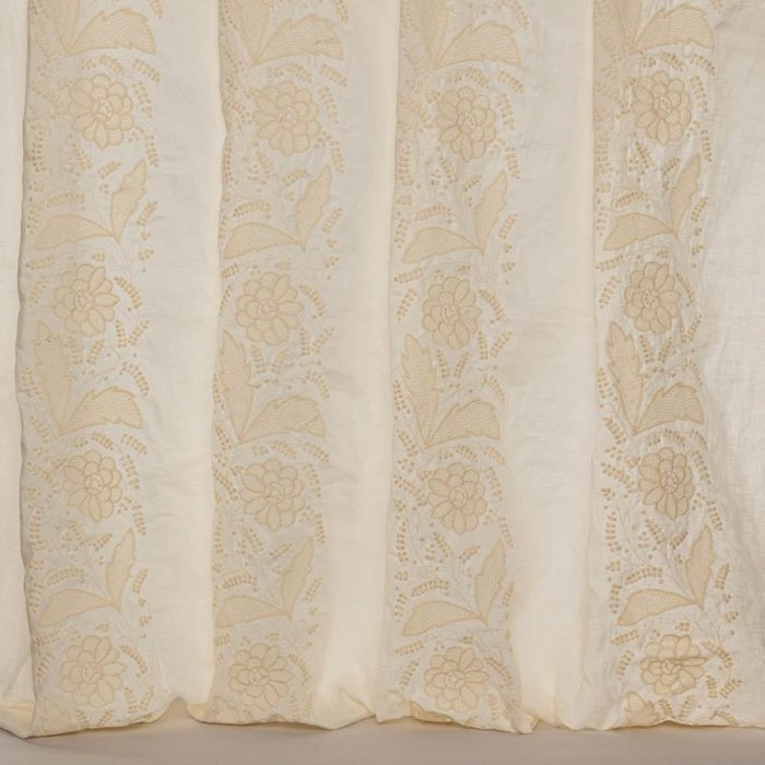 Colette Ivory – Stoff von Colefax and Fowler