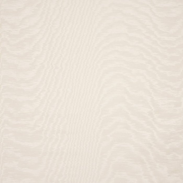 Eaton Plain von Colefax and Fowler in White